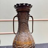 Paire de vases en bronze patiné de style archaïque Chine, XVIIIème siècle