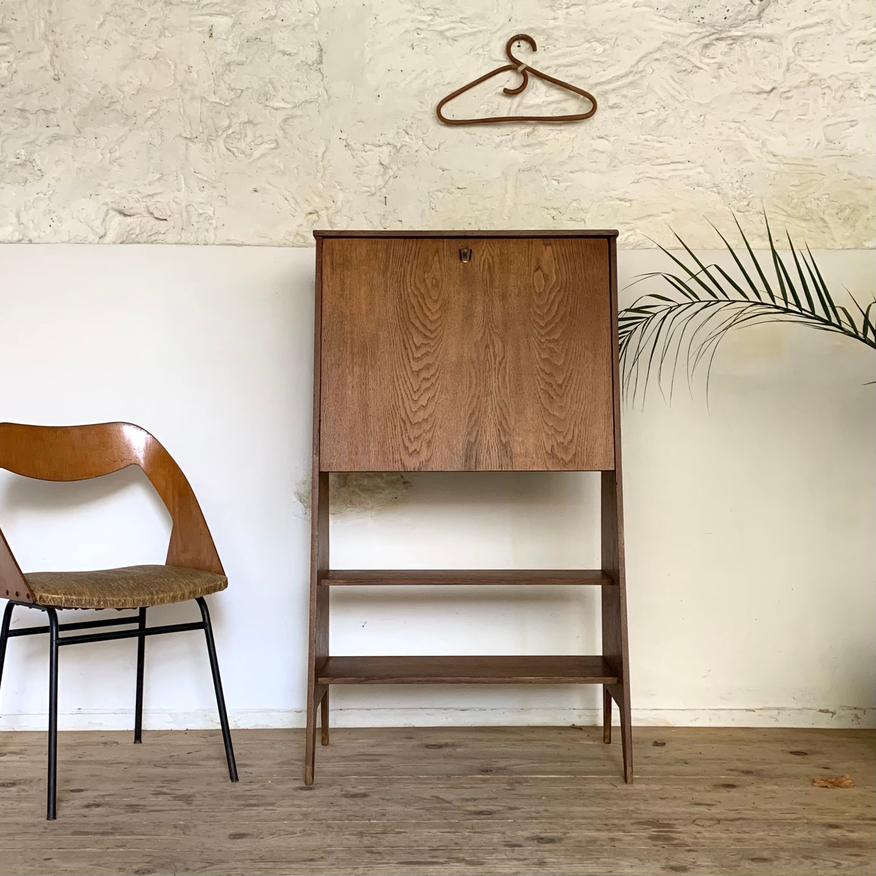 Secretary pyramidal vintage library