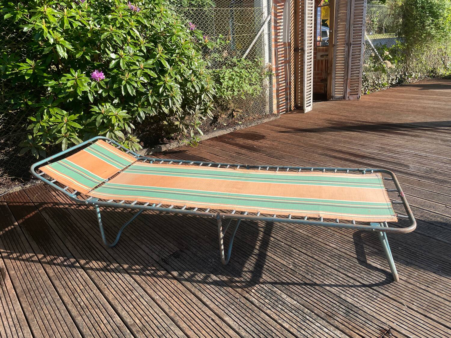 Vintage folding bed “Universal Bedding”