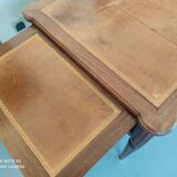 Bureau en bois avec tirettes