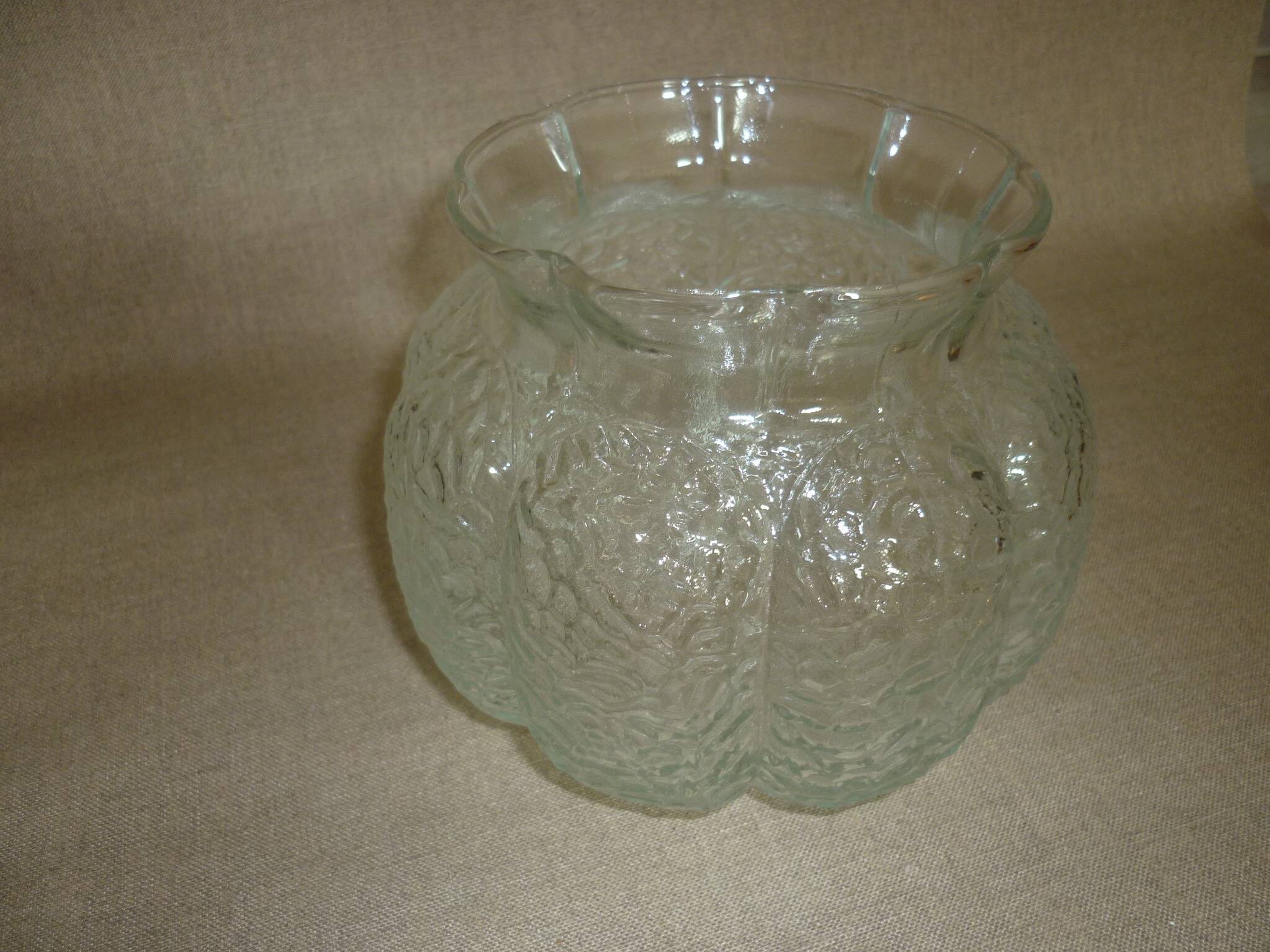 Glass pendant glass globe