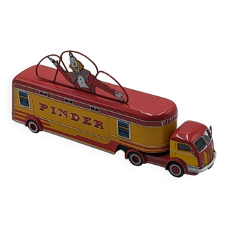 Panhard tractor and its Pinder trailer 1/64th