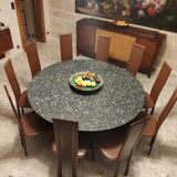 Round table in polished granite 10 seats