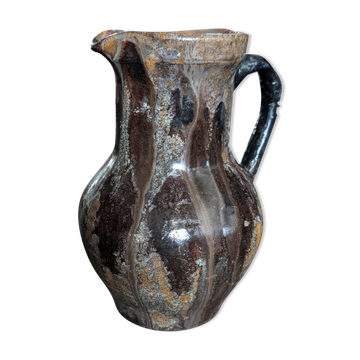 Pichet en faience