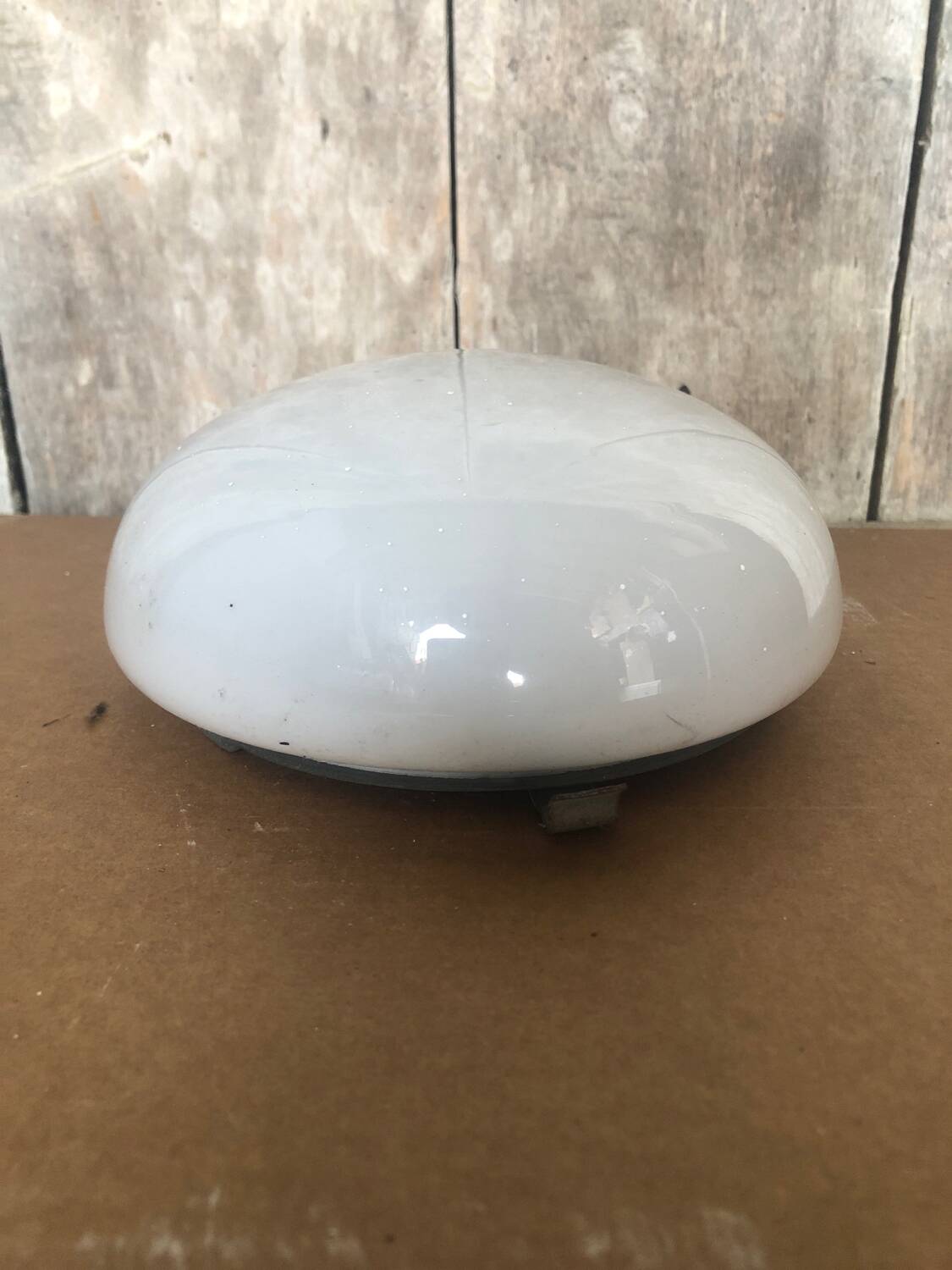 Plafonnier, applique rond vintage en verre opalin