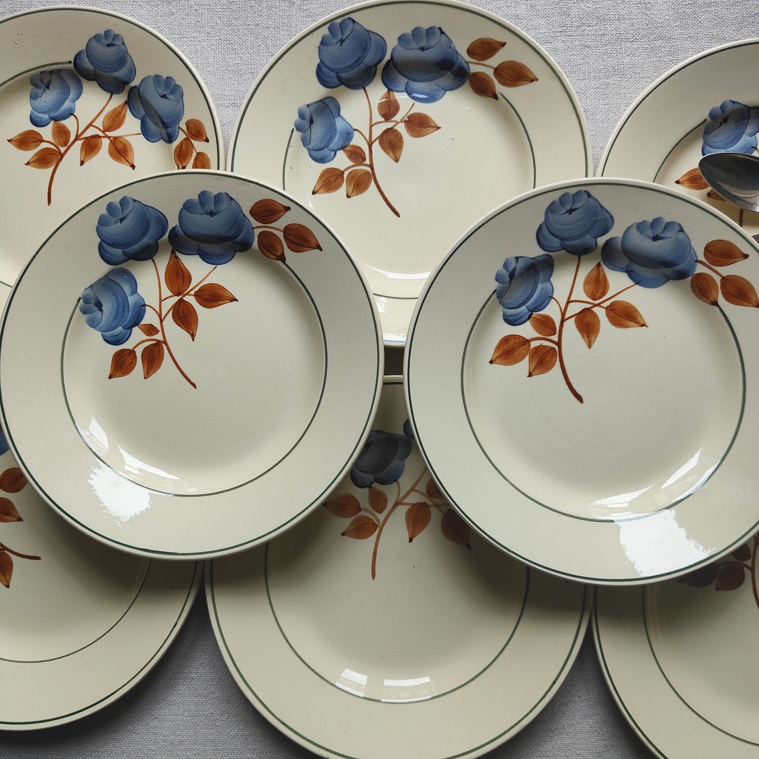 Creil Montereau dessert plates