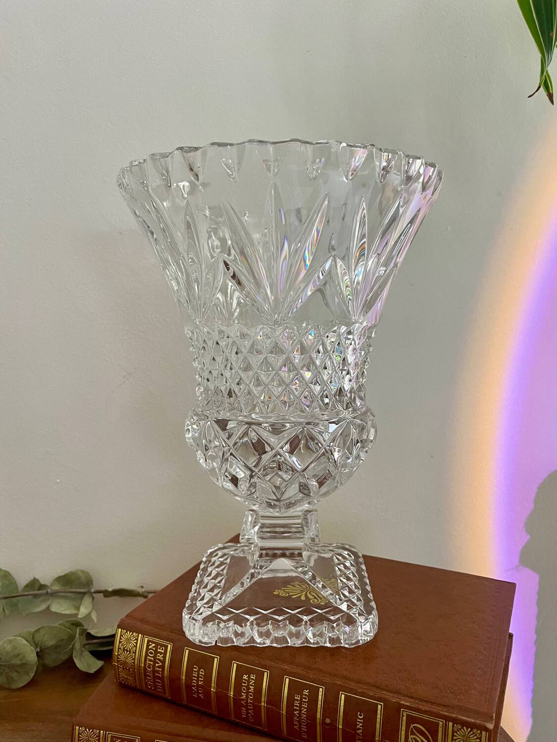 Large chiseled crystal vase