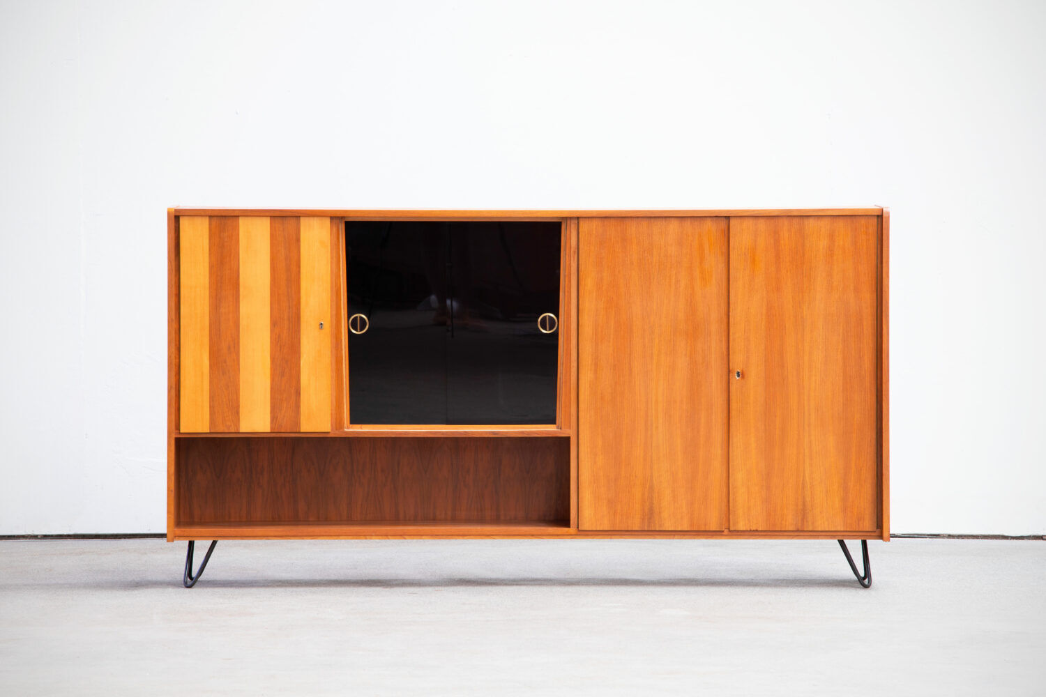 Vintage Scandinavian enfilade 1960