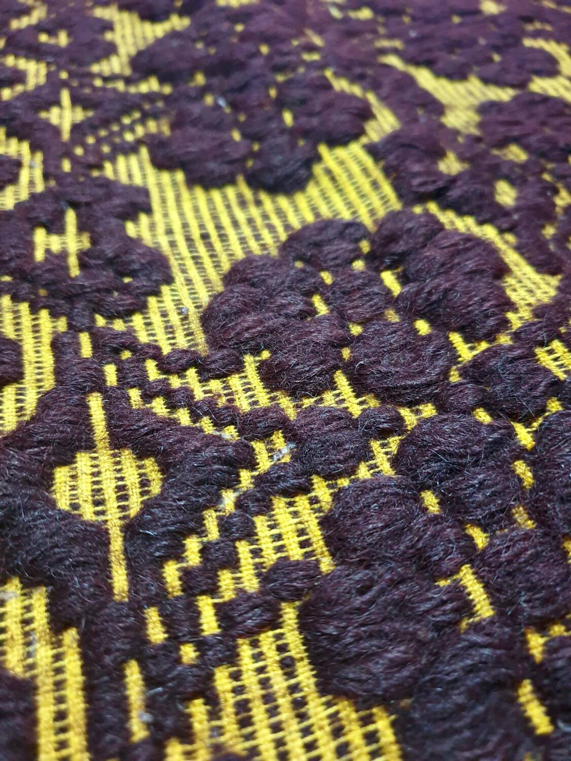 Tapis brun tissé à la main Teppich Roumanie 204x146cm