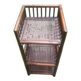 Shelf to put canning and rattan.