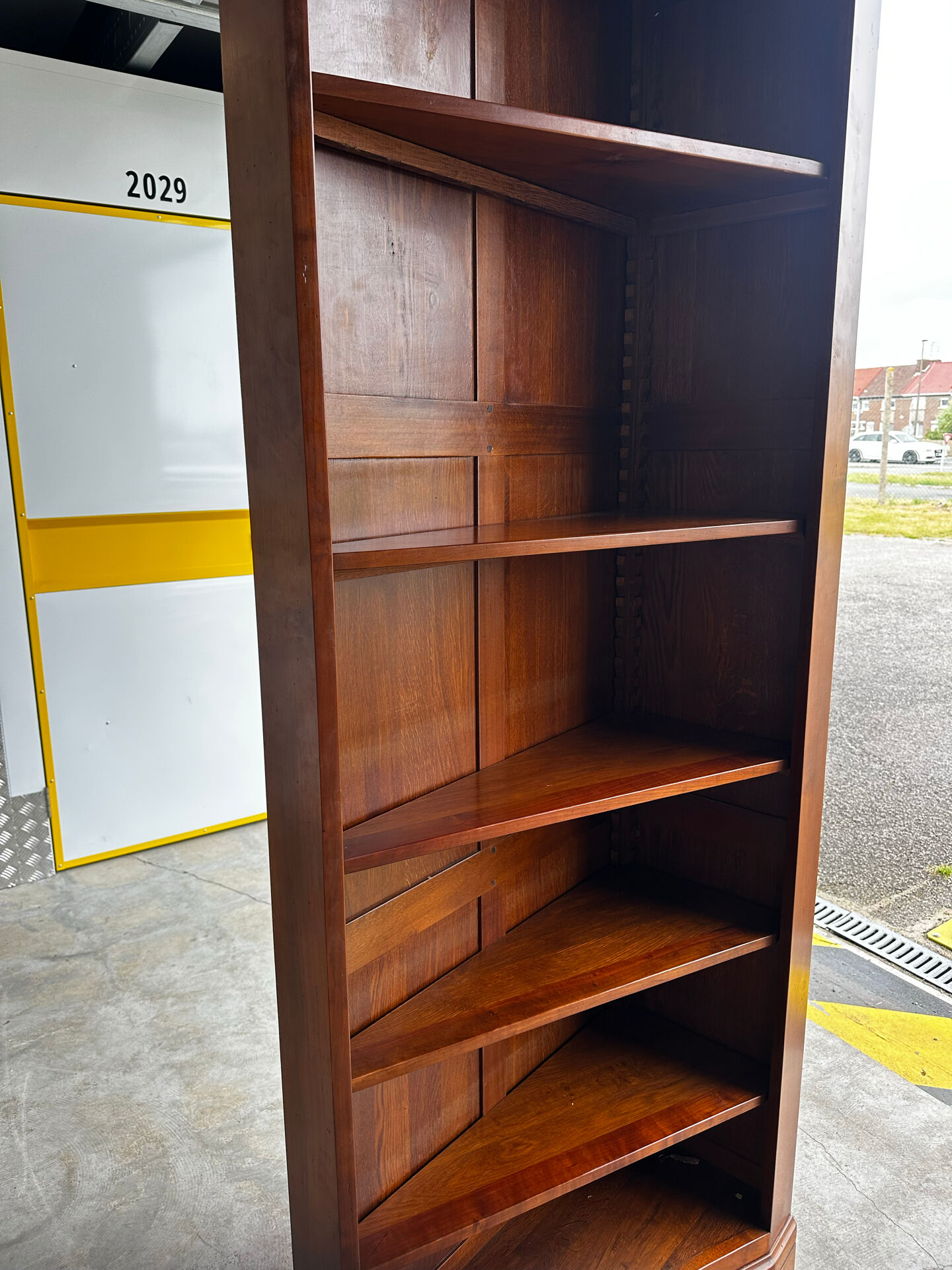 Corner library in solid cherry wood - 20th century