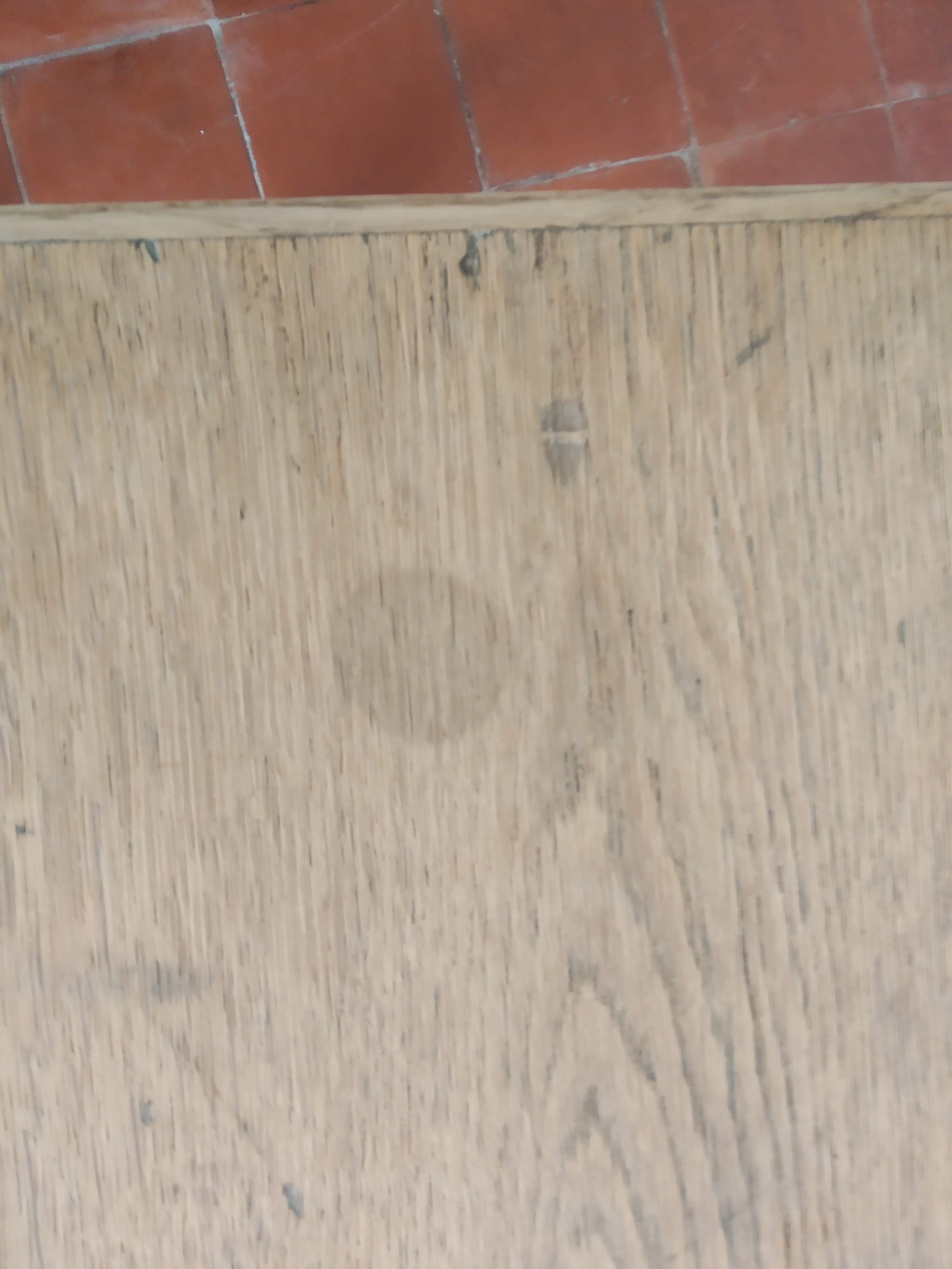 Antique oak table with 2 drawers