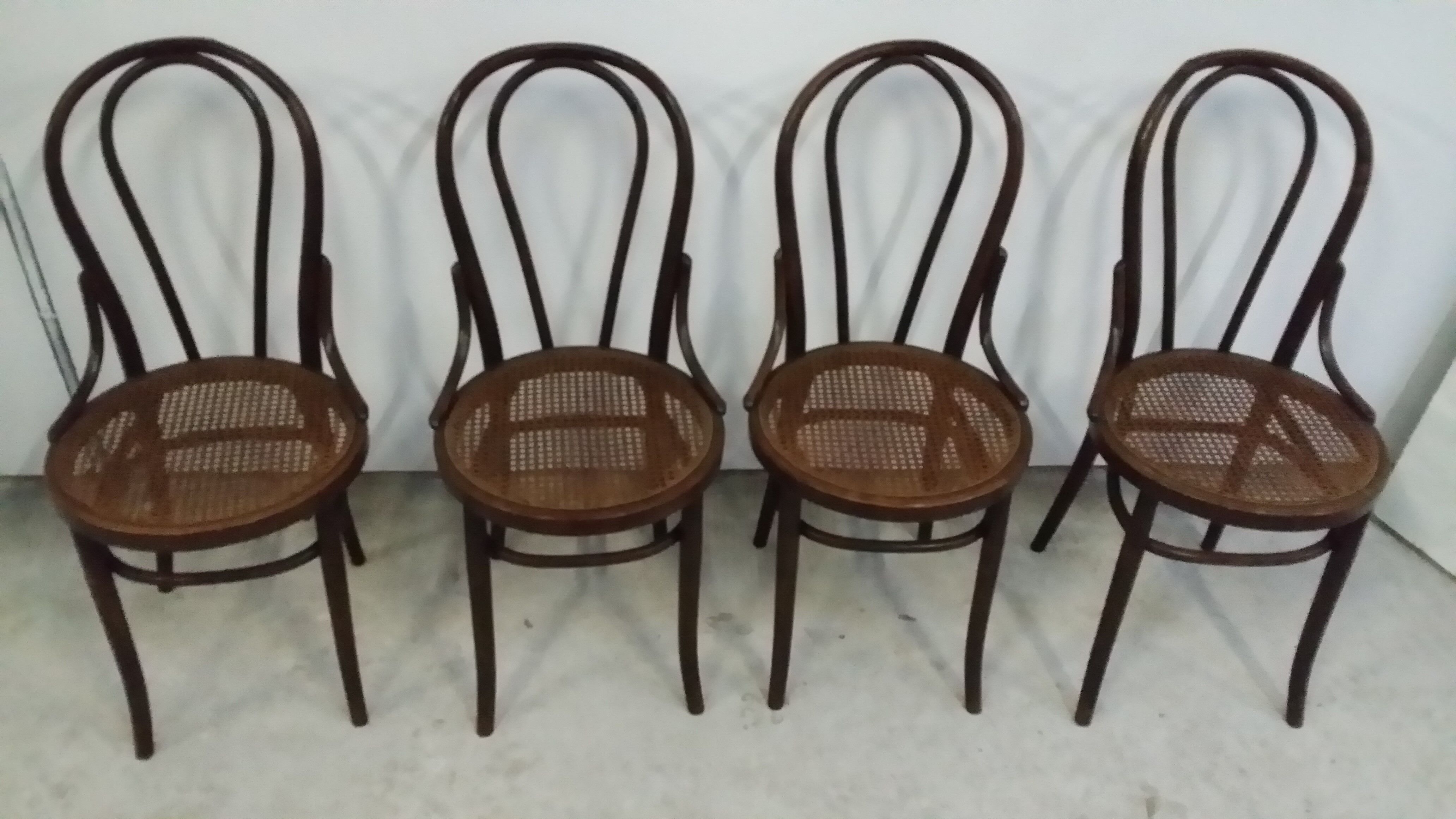 Lot de 4 chaises bistrot thonet
