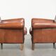 Set of 2 comfortable sheepskin armchairs with a timeless look