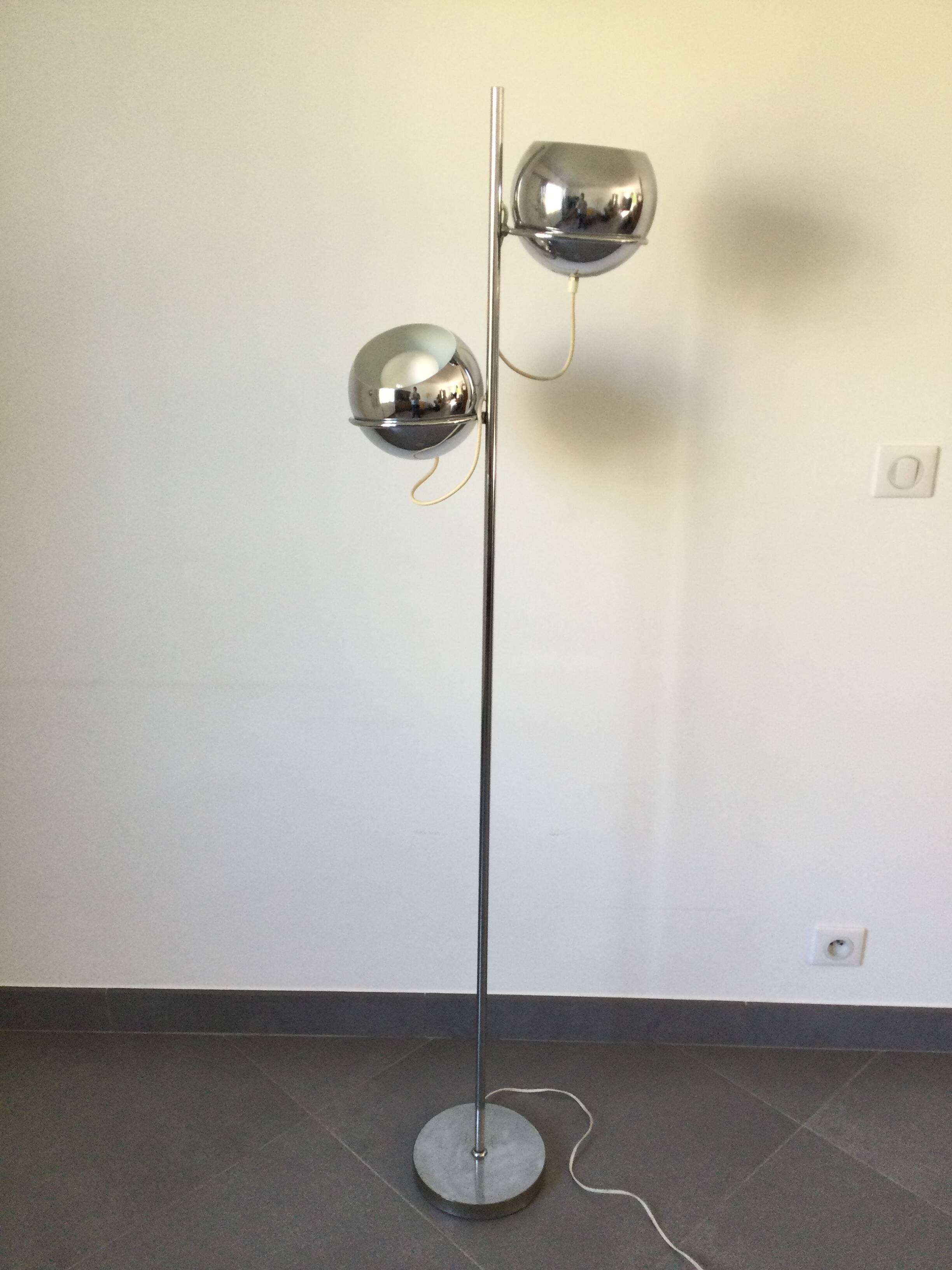 Lampadaire en métal chromé eyeball