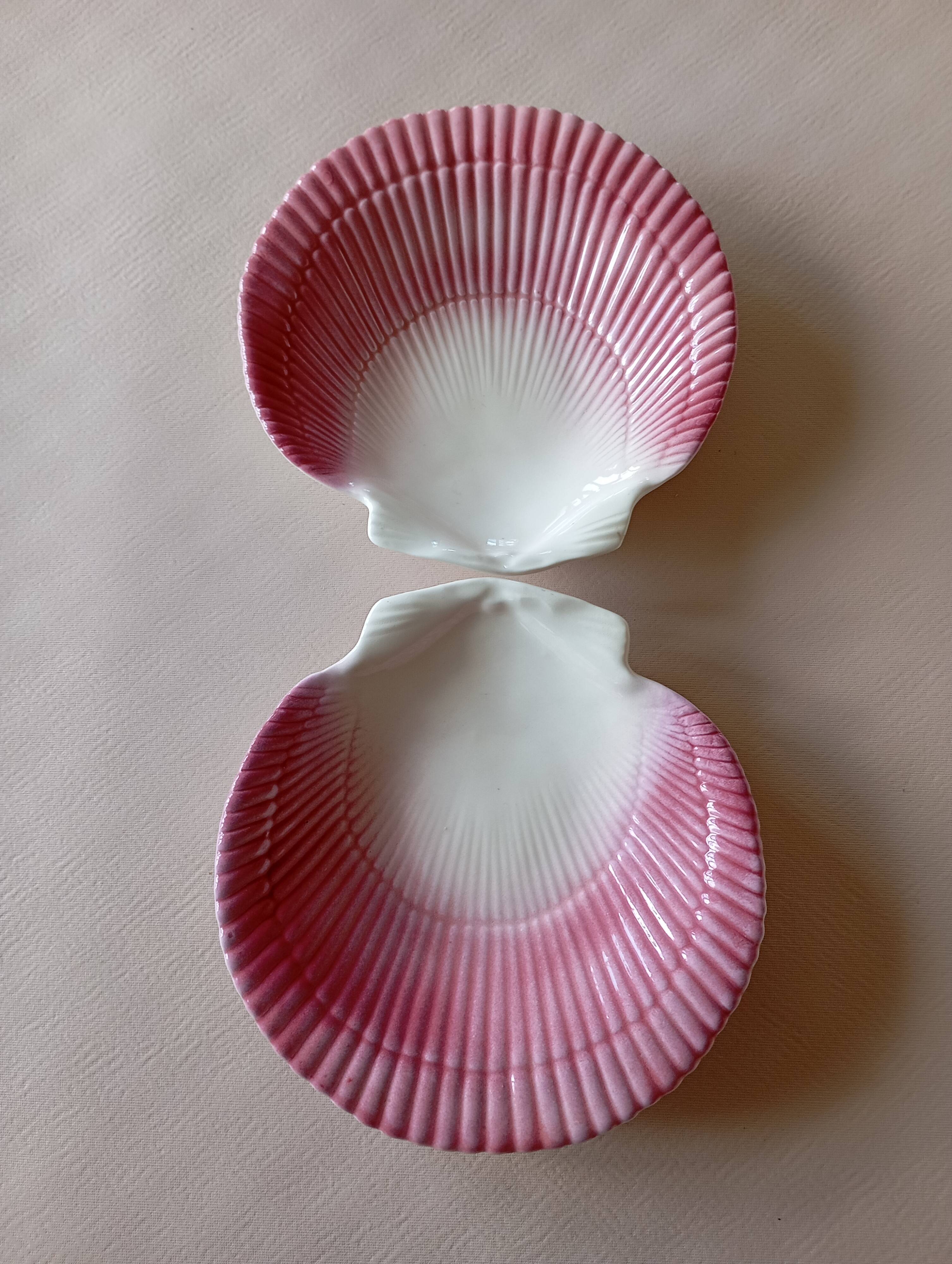 Shells for emptying pockets