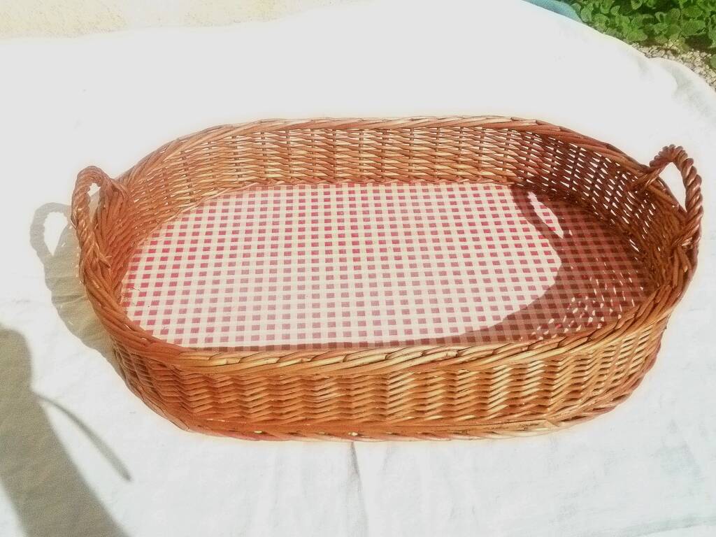Wicker serving tray
