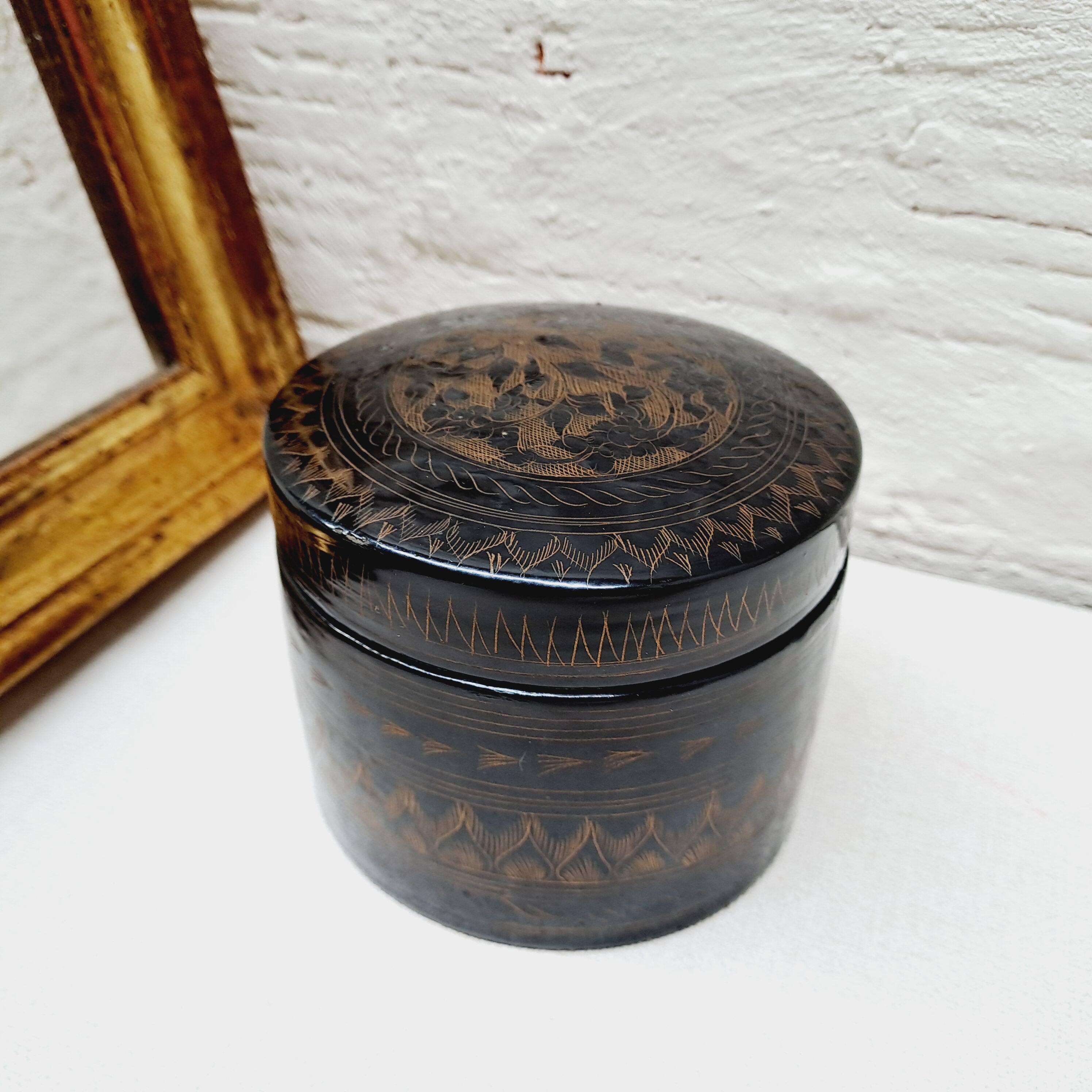 Lacquered wood jewelry box