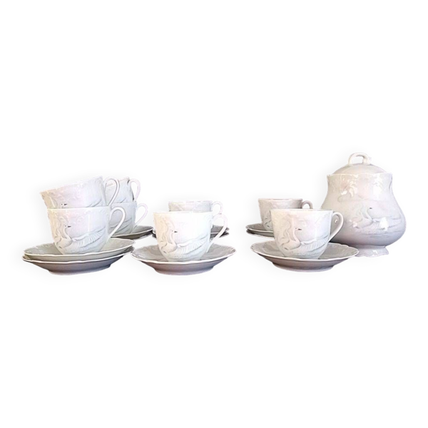 Limoges, Camille Tharaud - Service à café pour 8 pers. en porcelaine de Limoges, décor ''Cygne