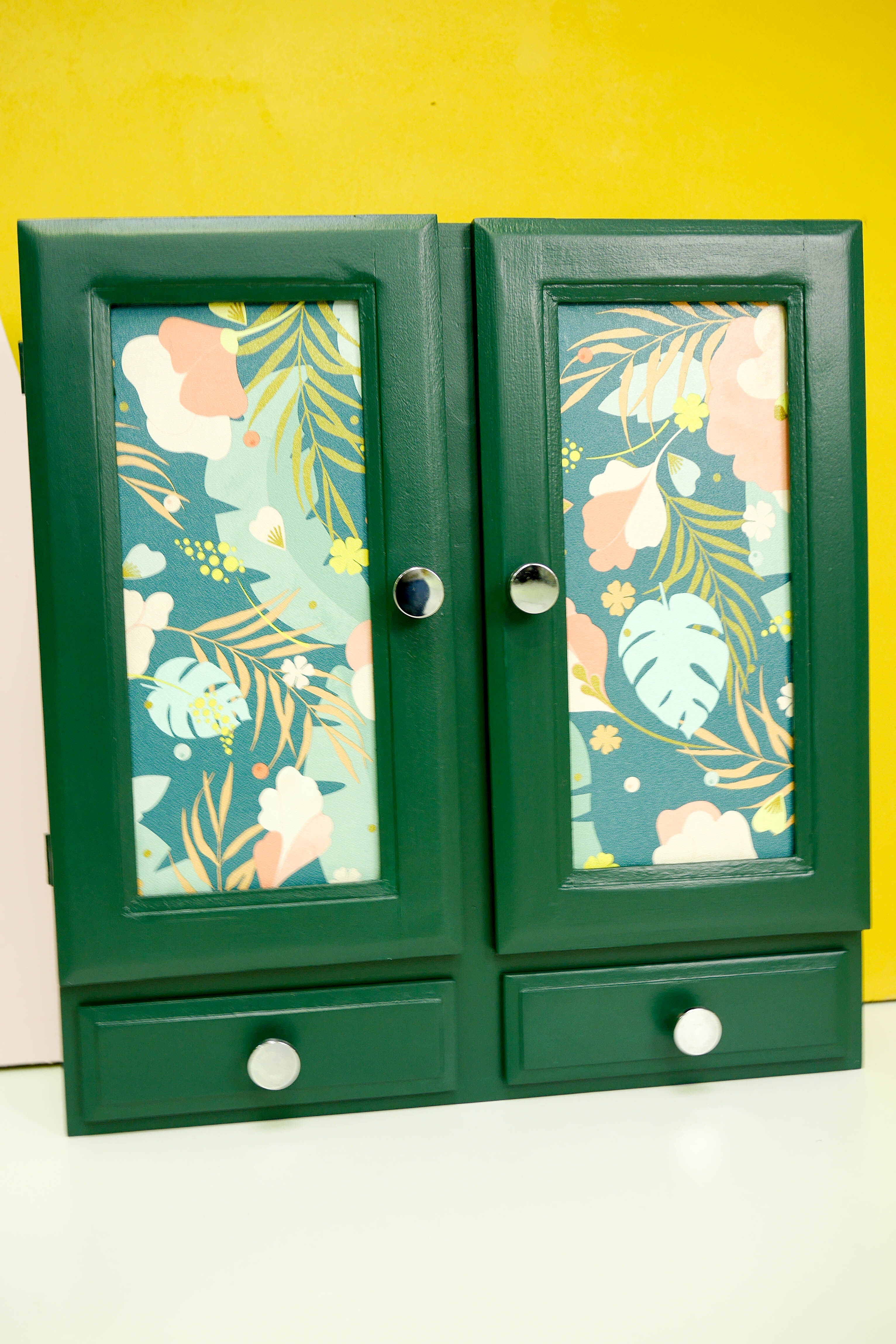 Vintage toilet Cabinet