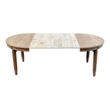 Renovated round Art Deco dining table, extendable, made of solid oak, 213cm.