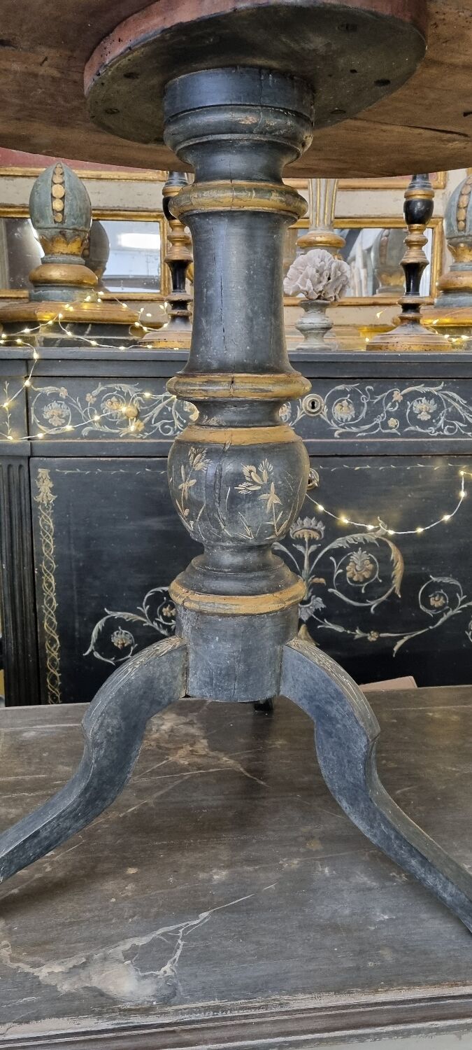 20th century pedestal table