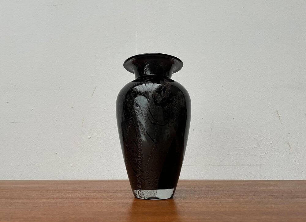 Postmodern black art glass vase by Hans Jürgen Richartz for the Richartz art collection, 1980s.