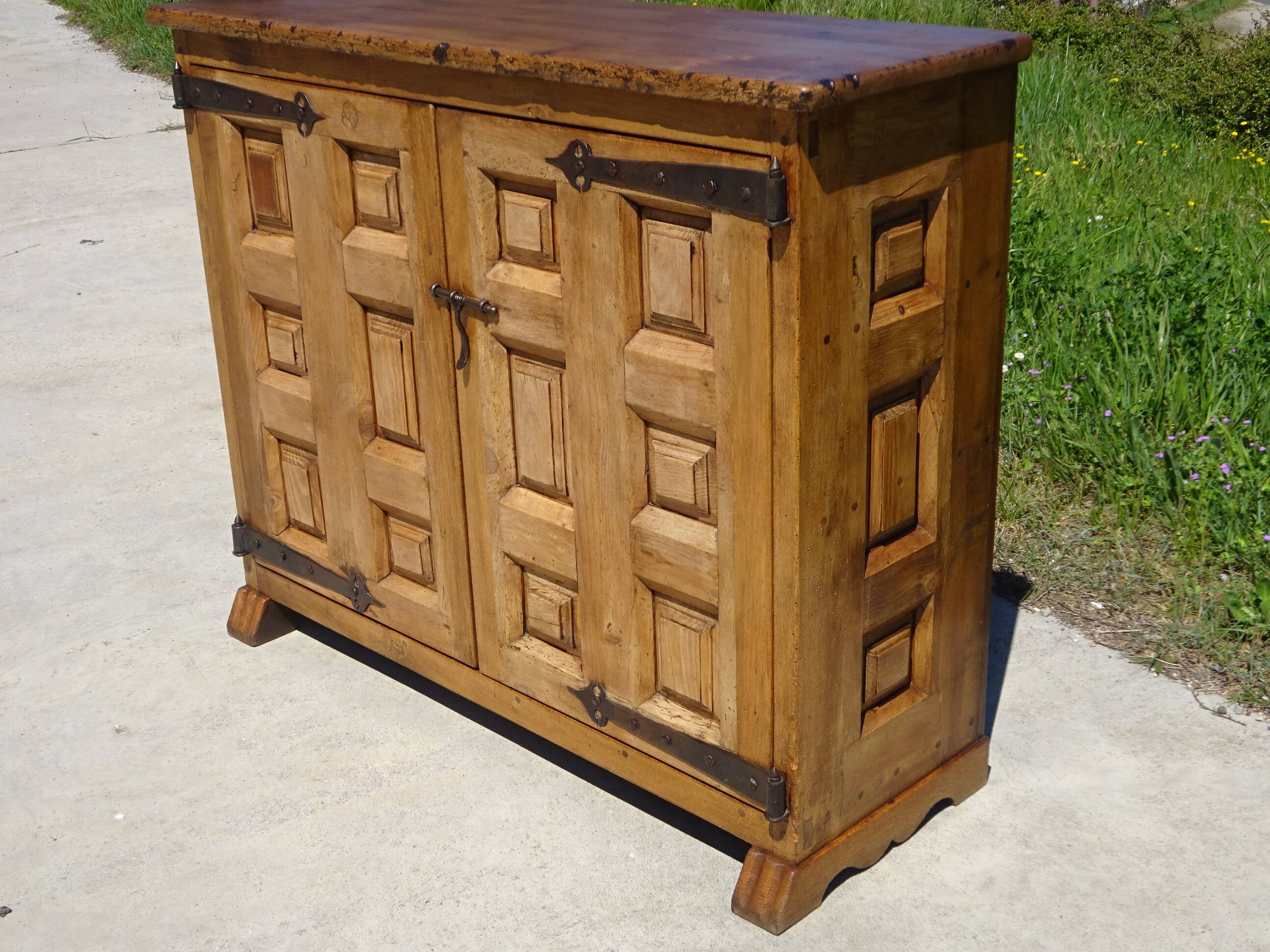 Shallow old Tuscan buffet