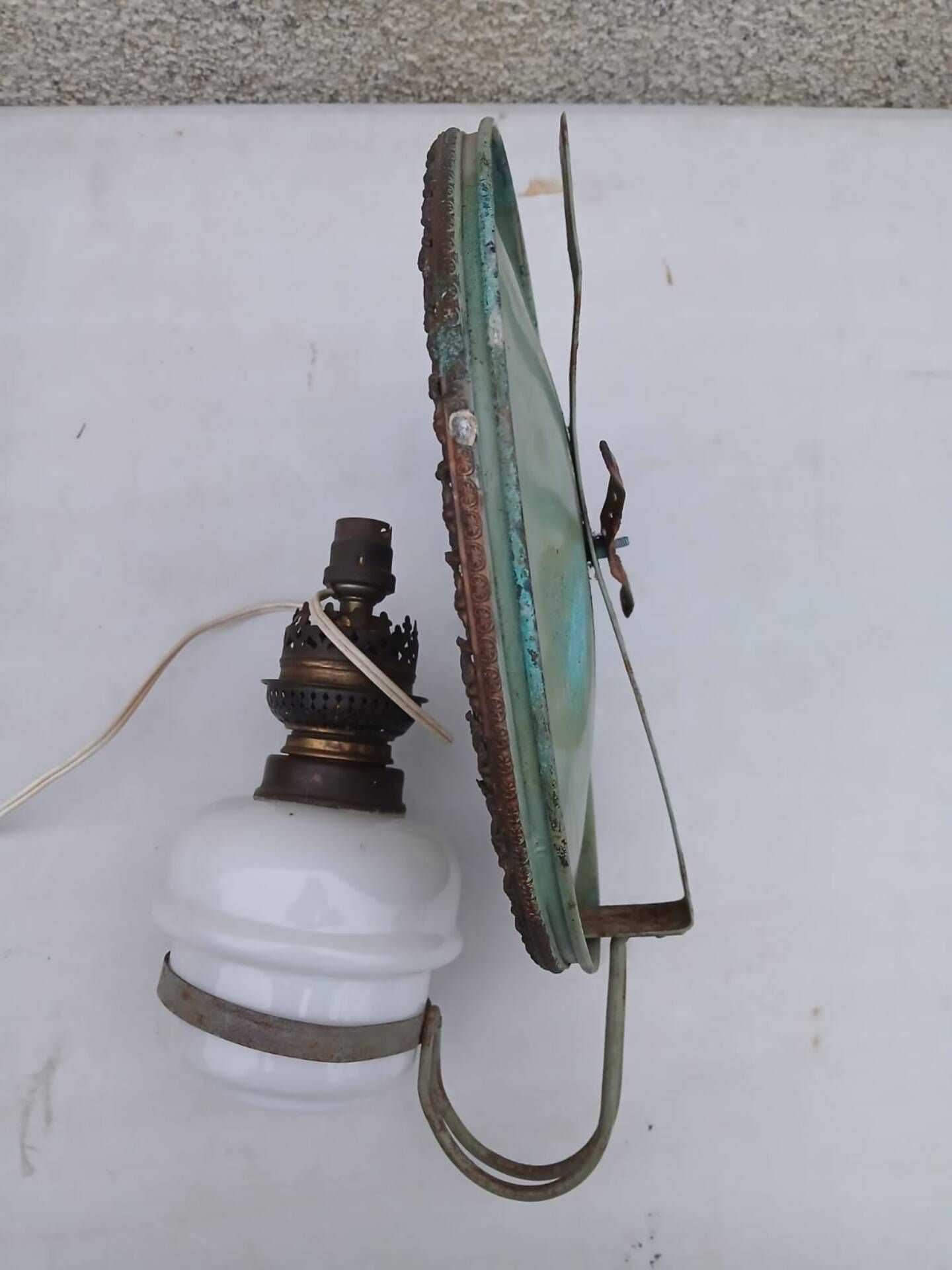 Antique oil wall lamp – Sun mirror and white opaline