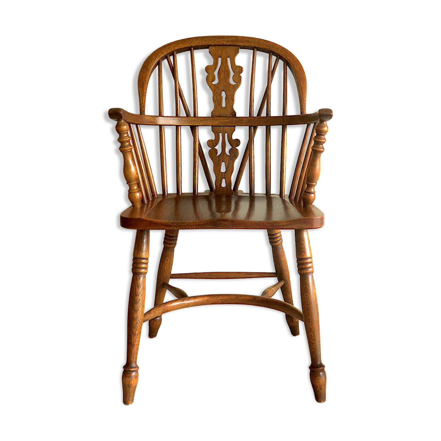 Mid century solid oak lyre-back elbow chair beautiful wood grain