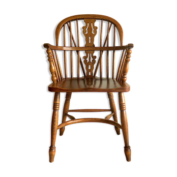 Chaise à bras en chêne massif de style mi-siècle