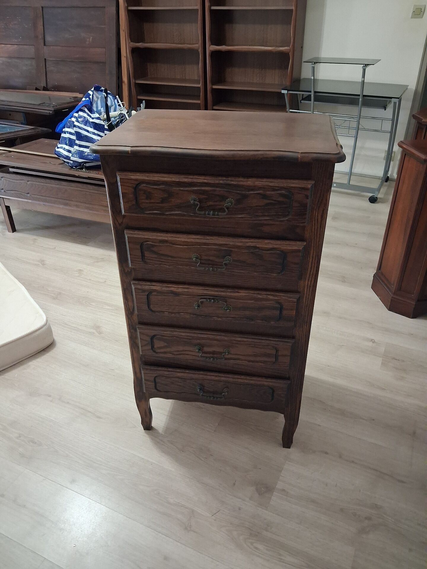 Chest of drawers with 5 drawers
