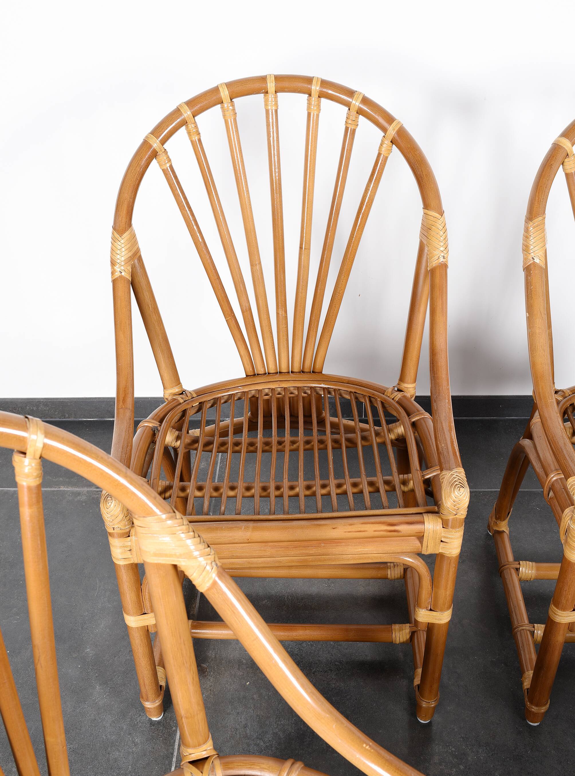 Set of 4 rattan armchairs