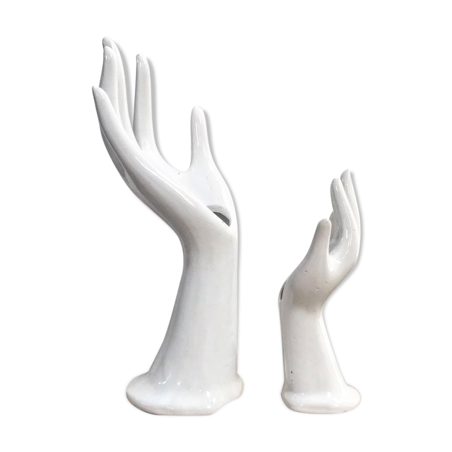 Duo de mains baguier blanches