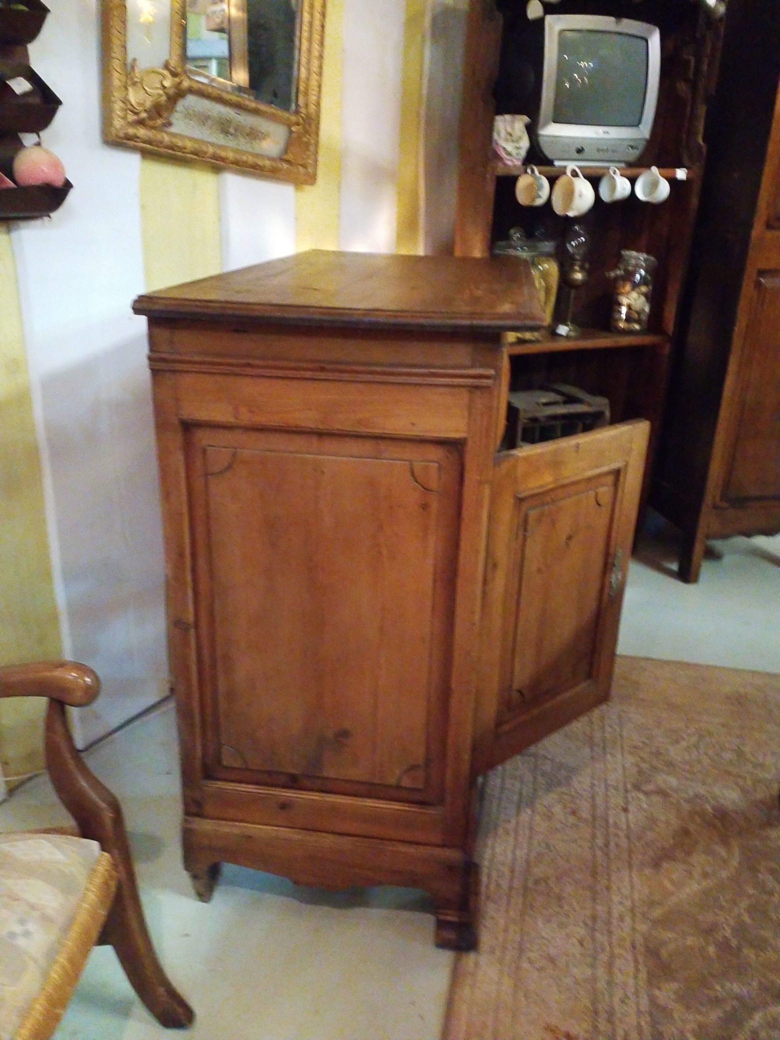 Buffet en sapin
