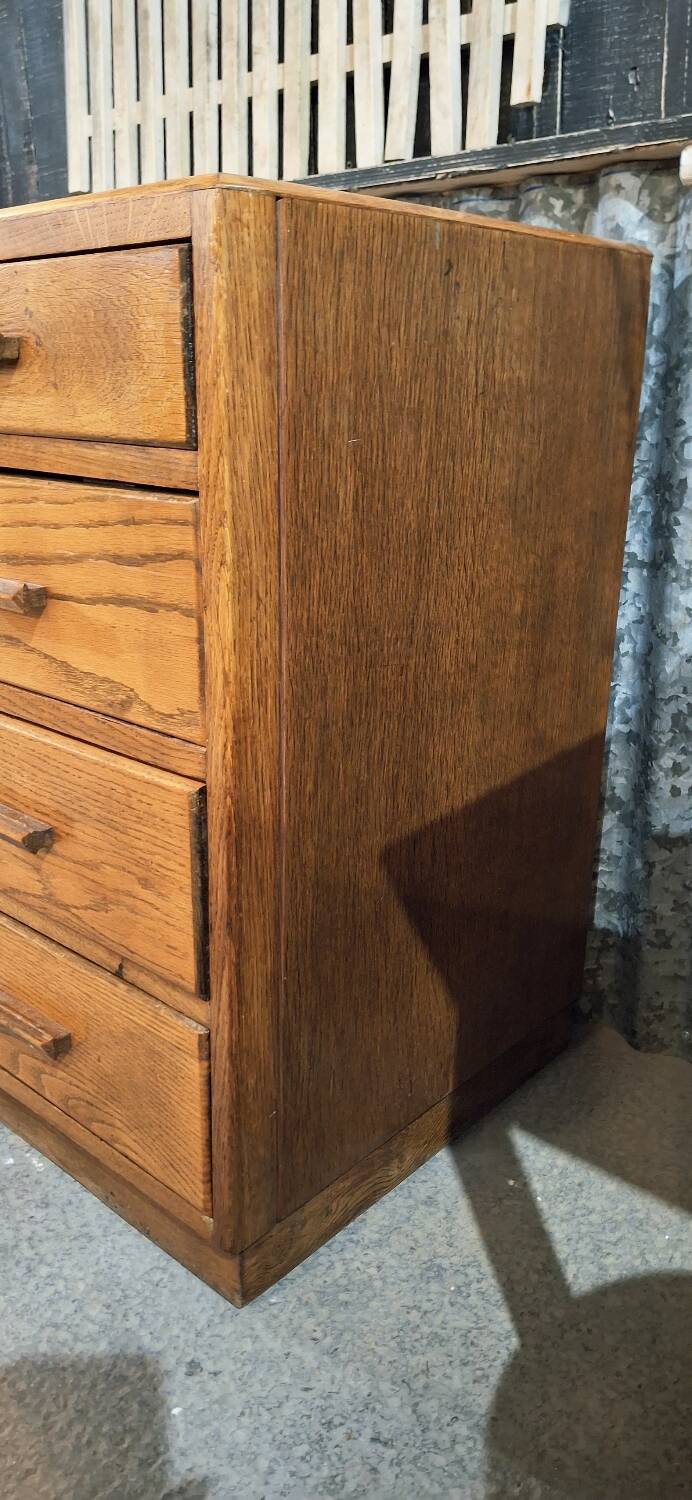 Vintage chest of drawers
