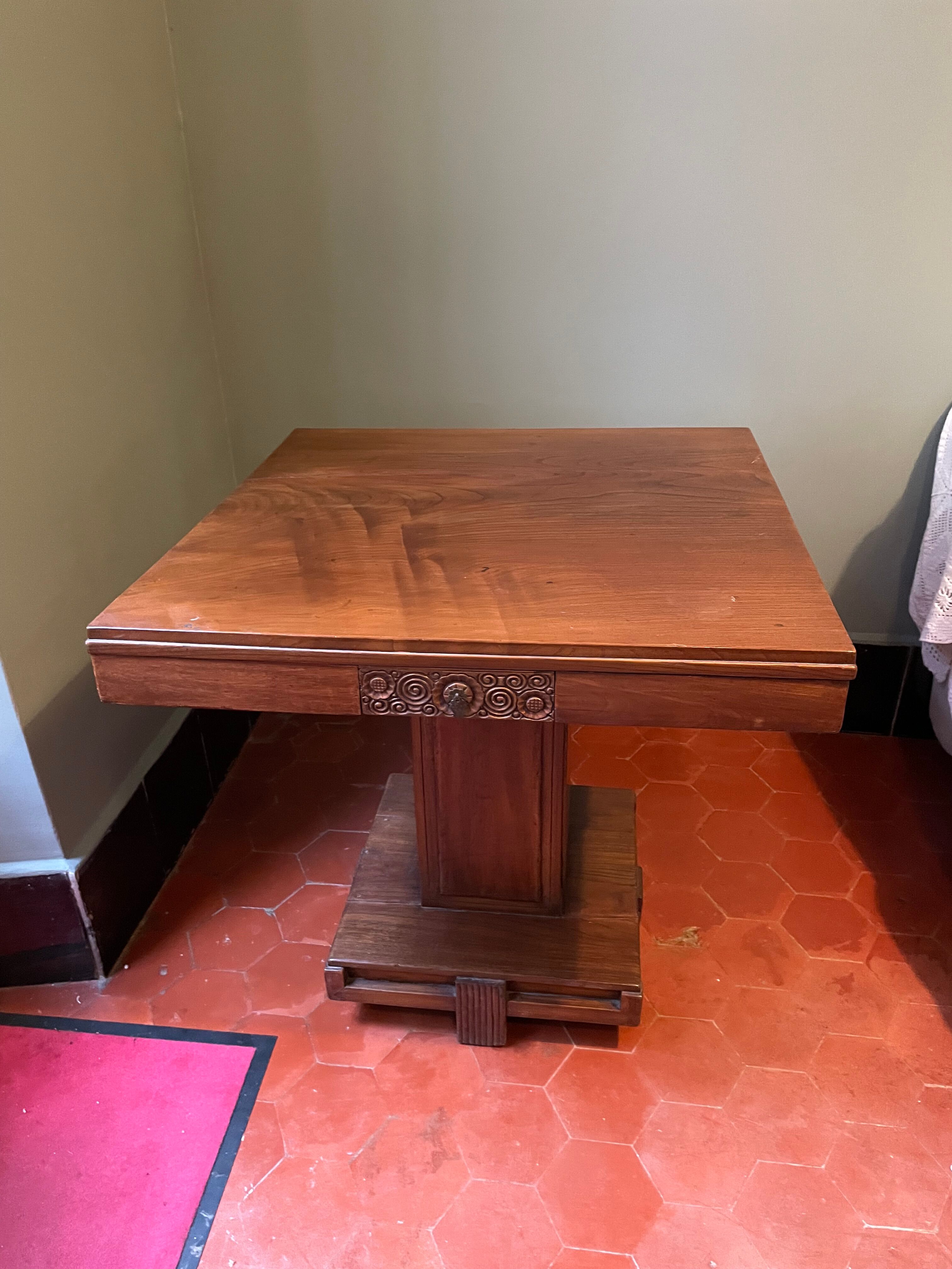 Table de jeux