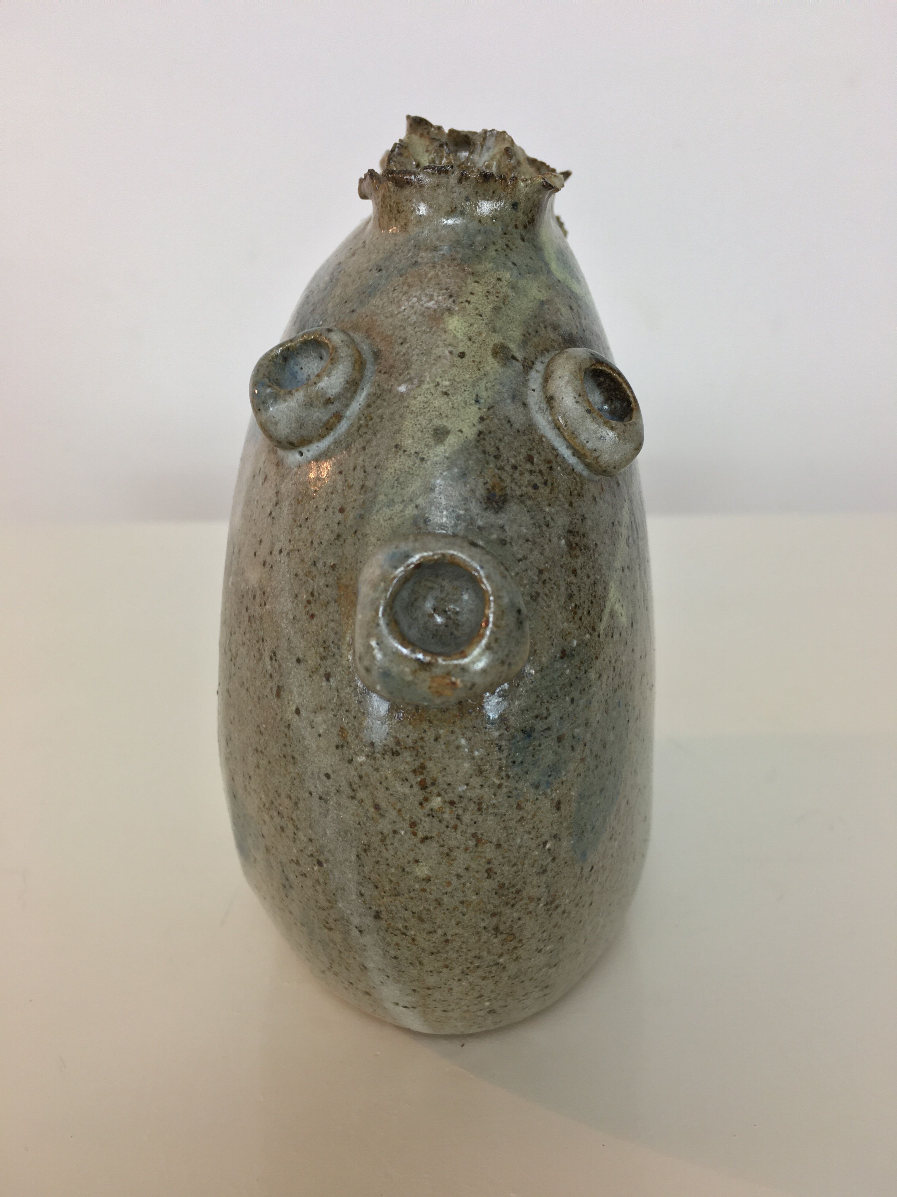 Vase pique fleurs zoomorphe par Alexandre Kostanda, poisson céramique