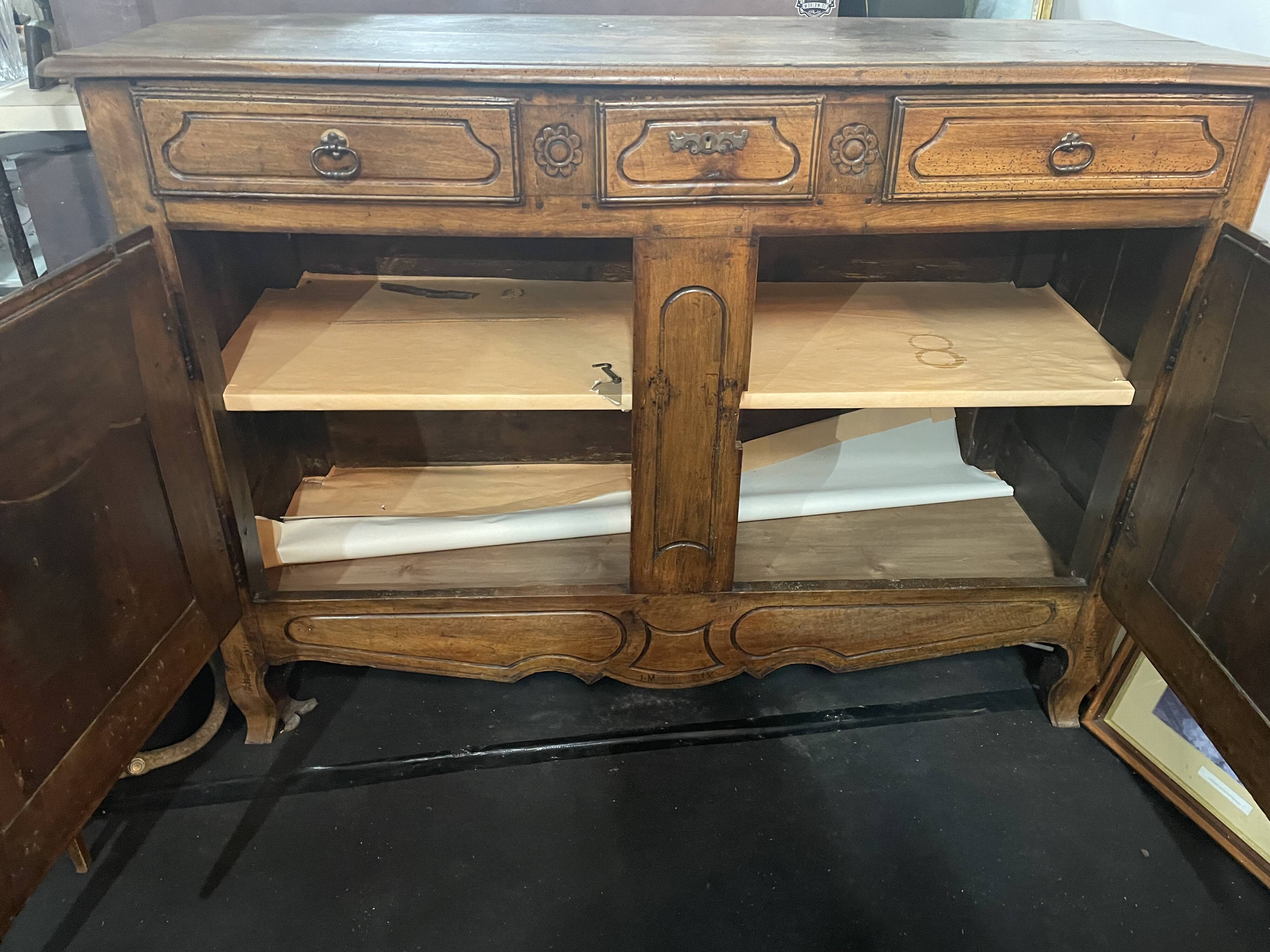 Buffet Louis XV