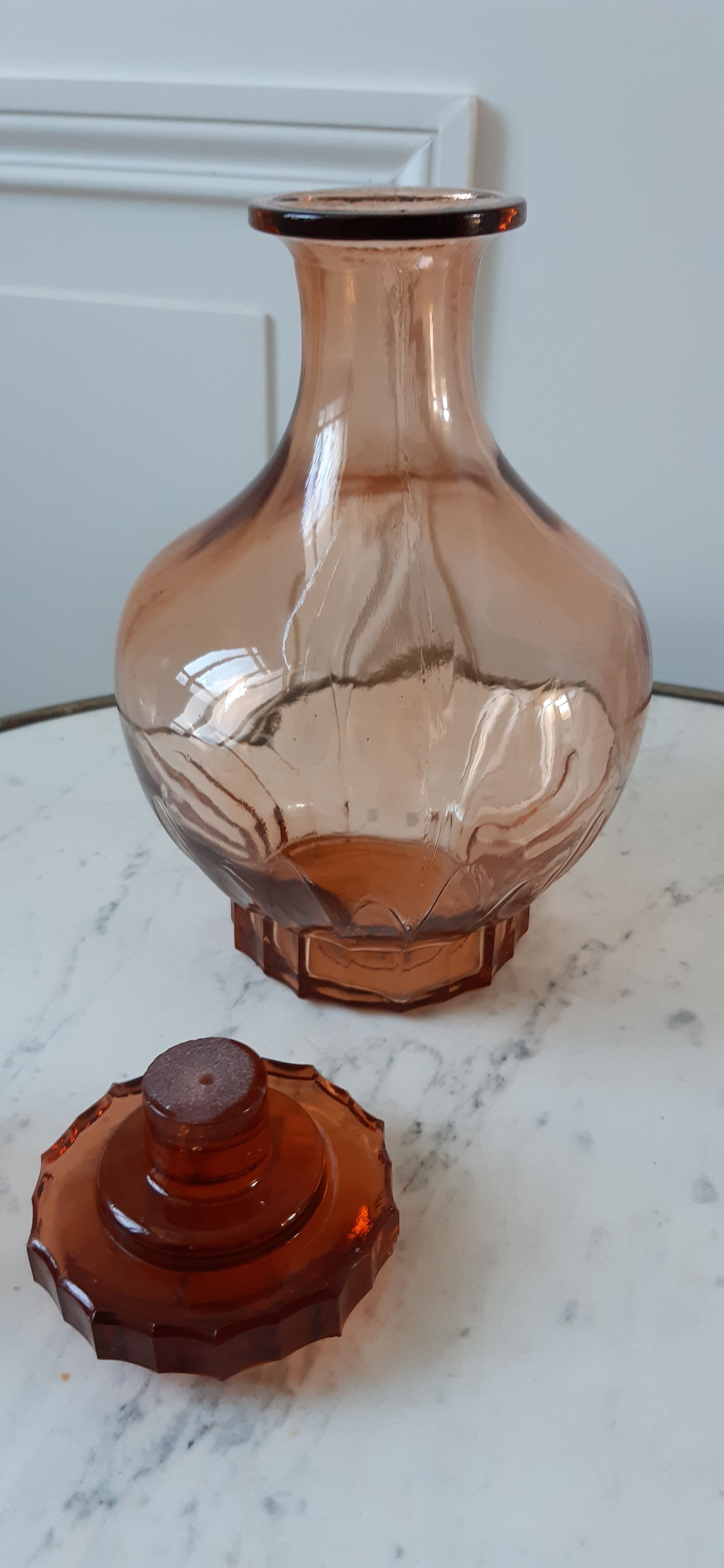 Set decanter and 5 liqueur glasses in pink art deco glass