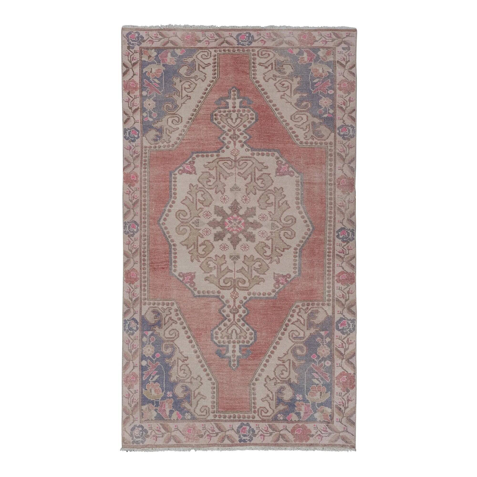 Vintage handmade Turkish rug 135x225 cm