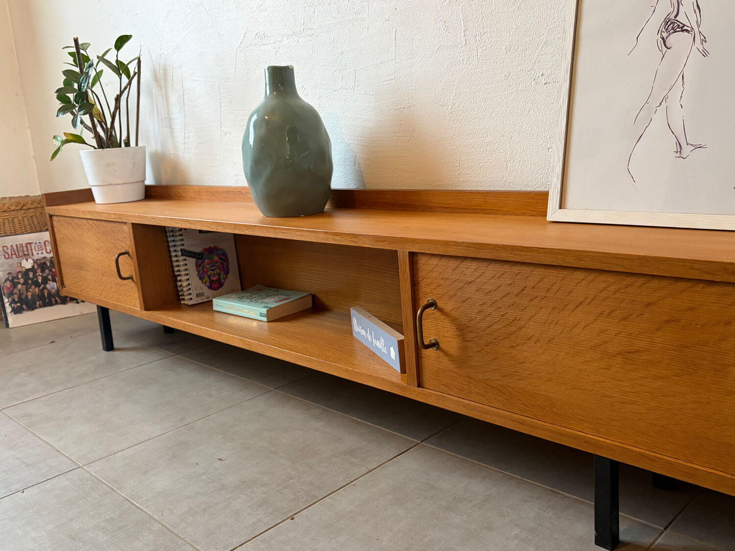 Vintage low oak sideboard (shallow)