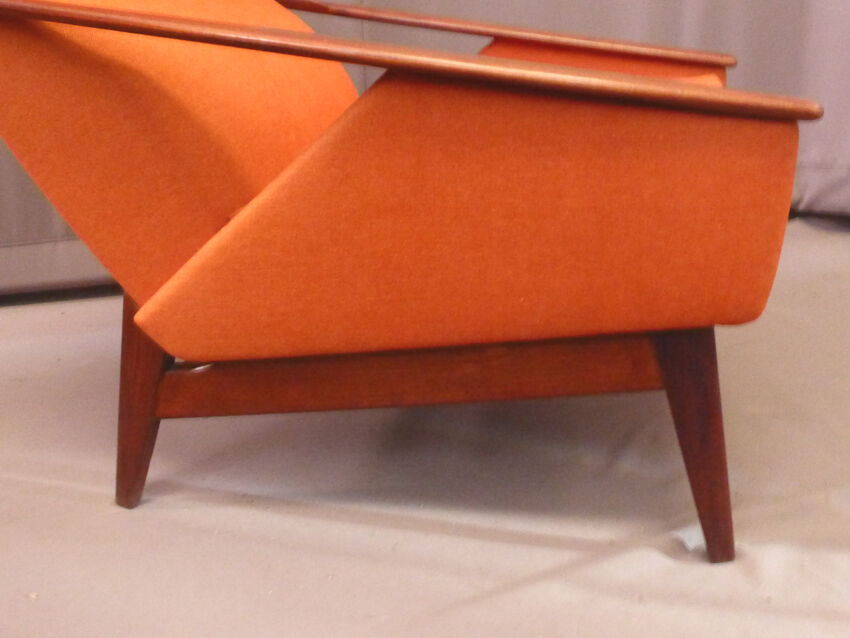 Vintage 4 Suite or pair chairs