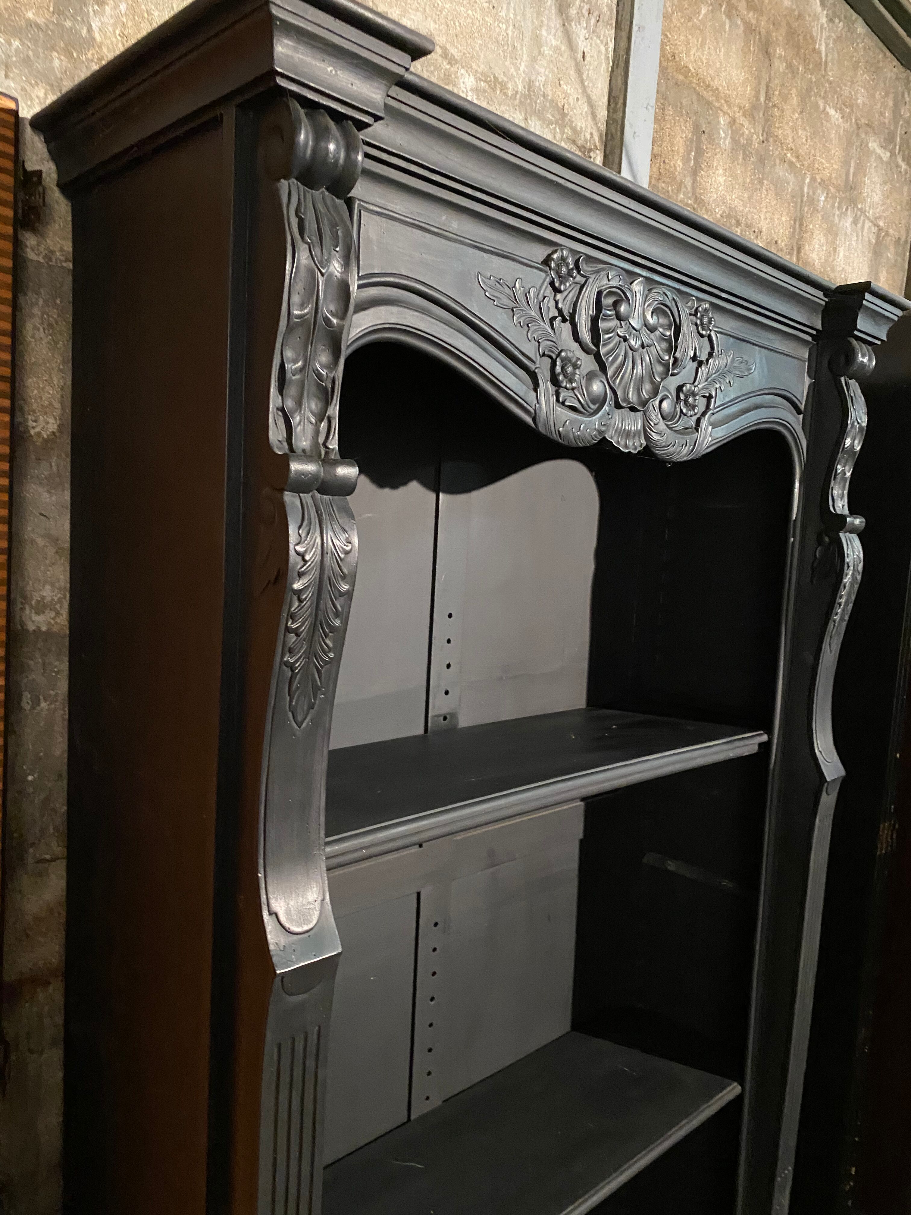 Library style Louis XV black