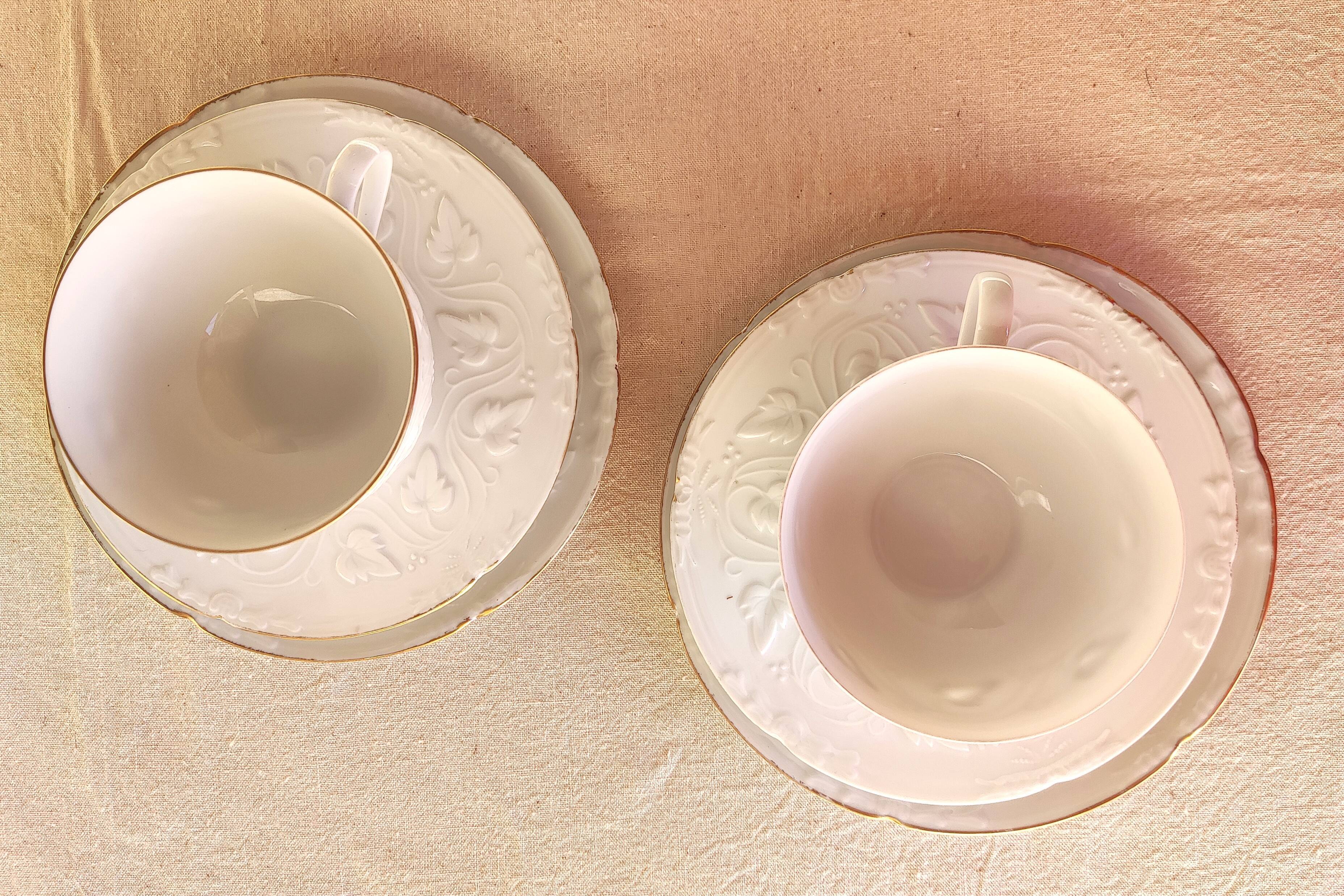 2 breakfasts in Havilland porcelain model Empress