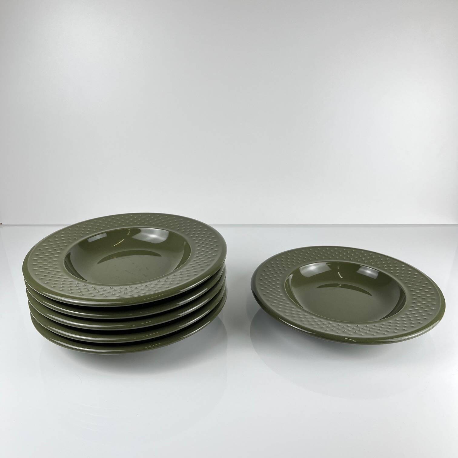 6 assiettes creuses vertes Genevieve Lethu modèle "Grain de riz"