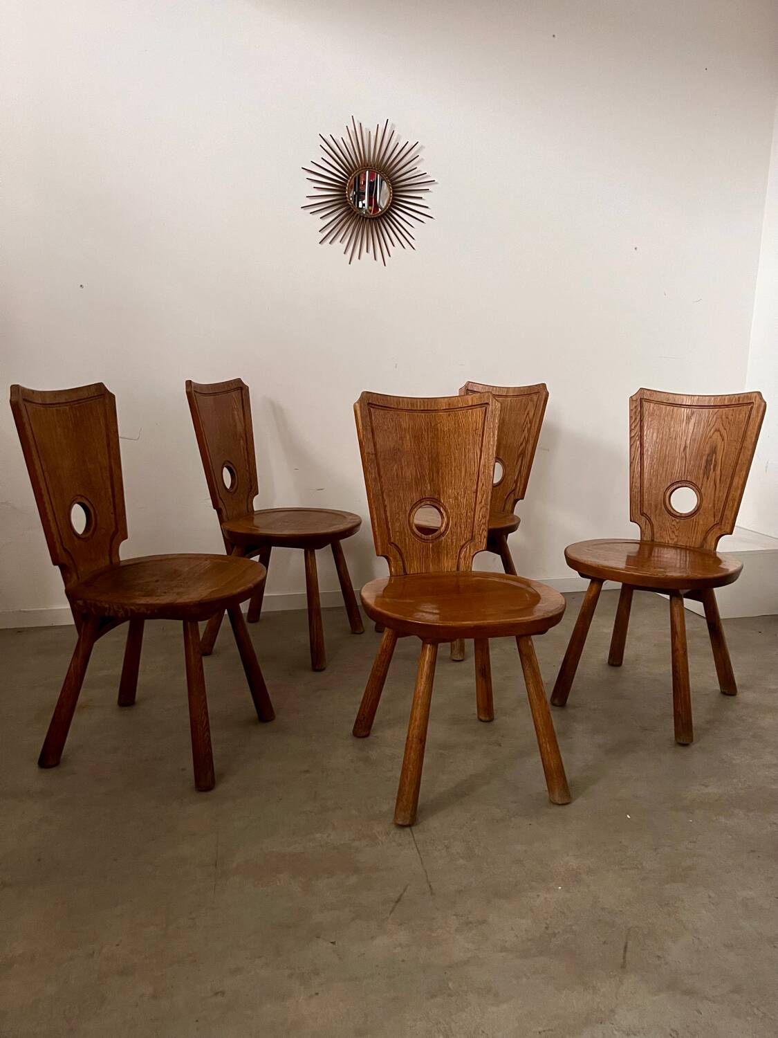 Set of 5 vintage 70s Brutalist design solid wood chairs