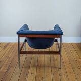 Artifort model 040 lounge chair by Geoffrey Harcourt