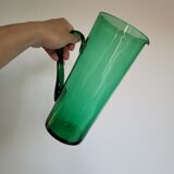 Pichet en verre vert