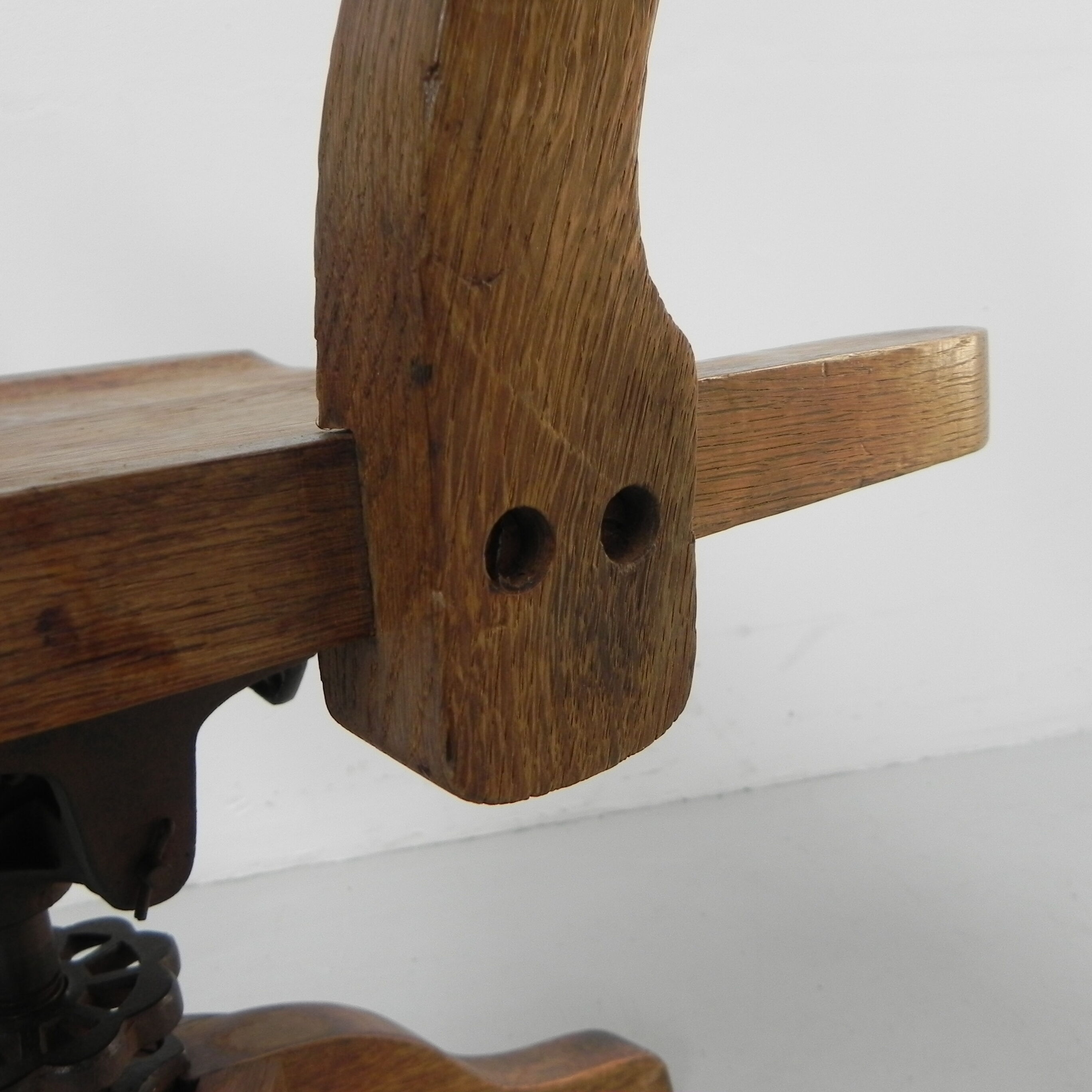 Oak office chair with spring mechanism and armrests